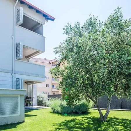 Apartman New! Carpe Diem 1,split-bacvice,free Wi-fi, Parking *