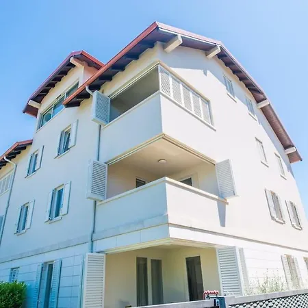 New! Carpe Diem 1,split-bacvice,free Wi-fi, Parking