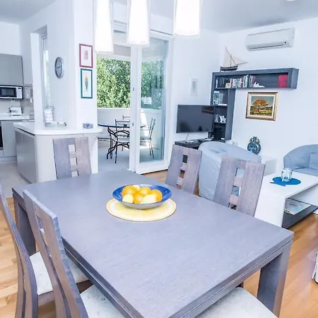 New! Carpe Diem 1,split-bacvice,free Wi-fi, Parking 아파트 *